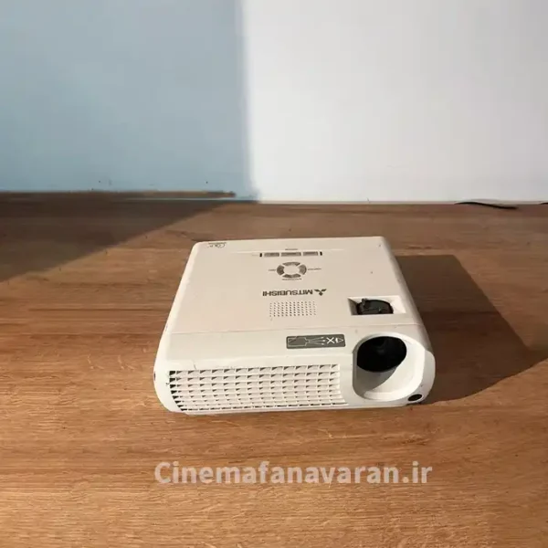 عکس واقعی از ویدئو پروژکتور استوک میتسوبیشی XD-205U