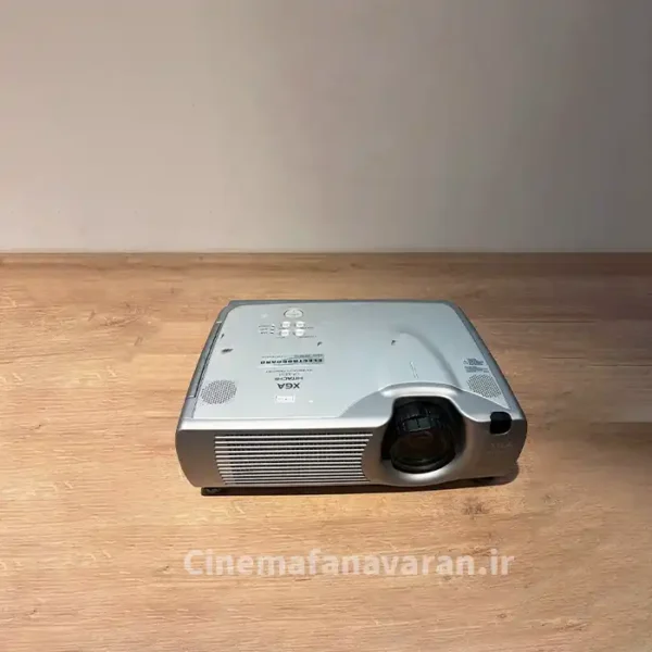 تصویر واقعی از ویدئو پروژکتور استوک هیتاچی CP-X430W