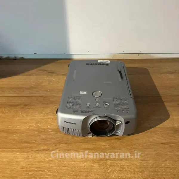 خرید دستگاه ویدئو پروژکتور استوک پاناسونیک PT-L701U
