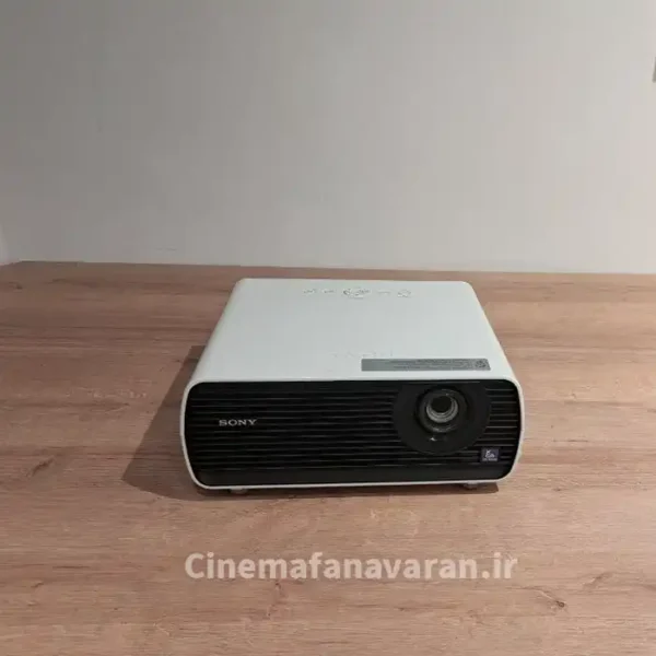 تصویر واقعی از ویدئو پروژکتور استوک سونی VPL-EX100