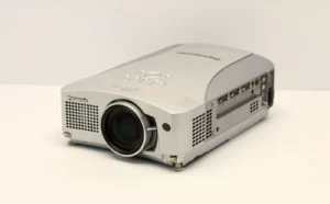 عکسی از ویدئو پروژکتور استوک پاناسونیک PT-L720E